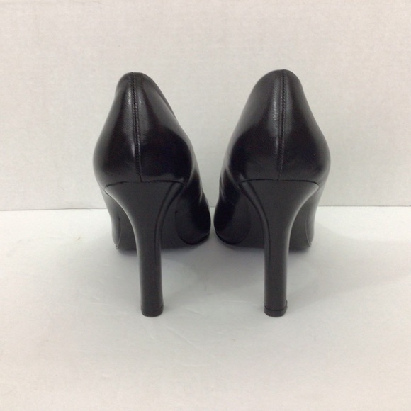 Ralph Lauren Zamora Black Leather Heels, 9B - Picture 3 of 8